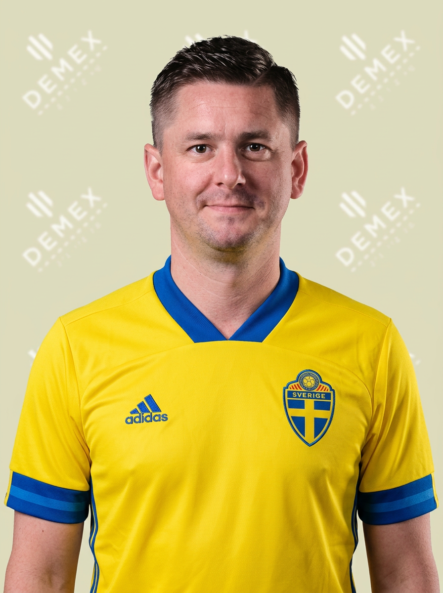 Artur Wilhelmsson i Sverigetröja